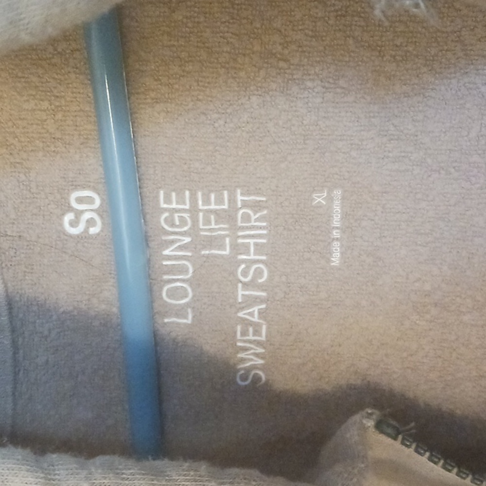 Sweatshirt - Picture 2 of 3